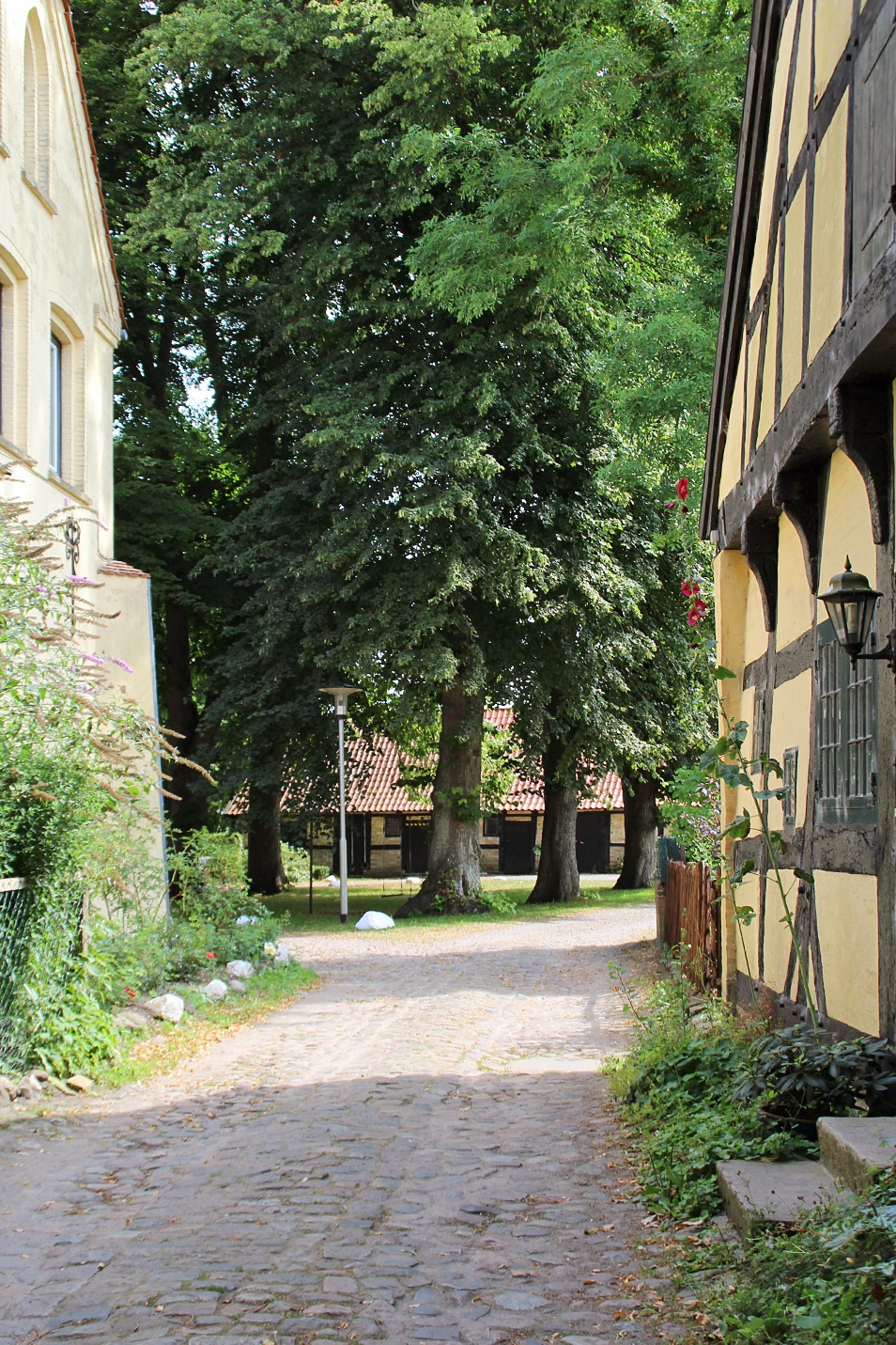 St. Johanniskloster Anlage Schleswig Relana Dombetzki ALDO Magazin